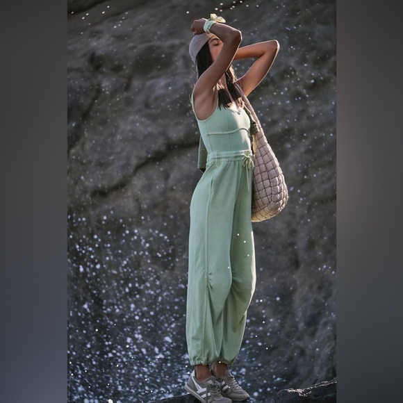 FREE PEOPLE NWT Inbound Onesie in Moss L - Picture 3 of 7